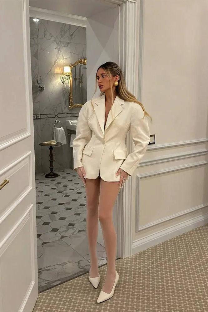 White Lapel Loose Full Sleeve Coat