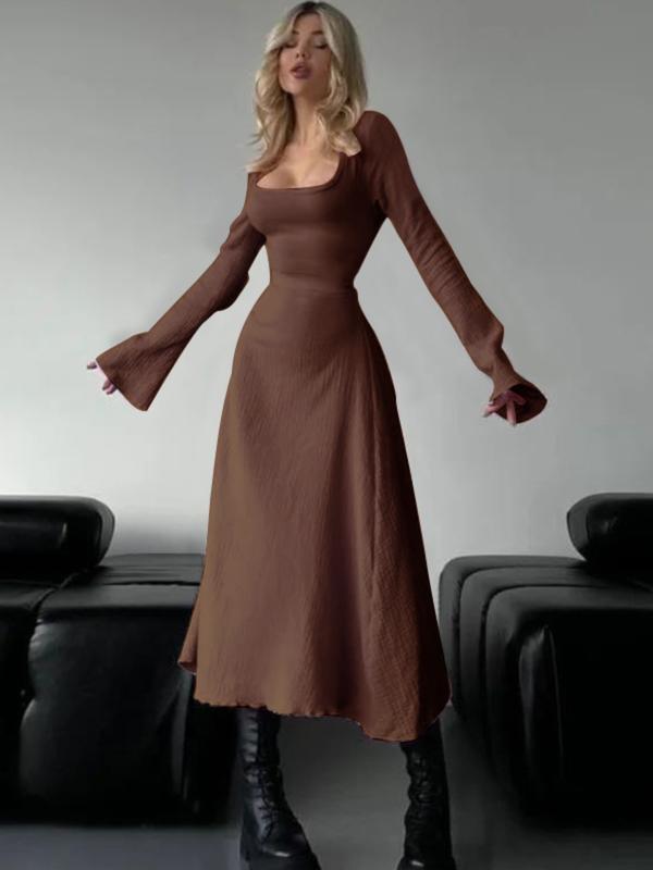 Square Neck Flare Sleeve Fit and Flare Midi Dress 3