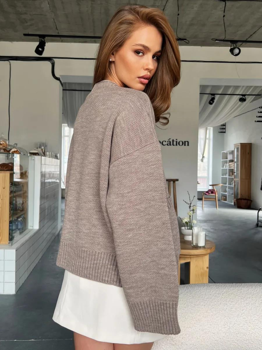 Stylish V-Neck Pocket Knit Cardigan for Effortless Chic