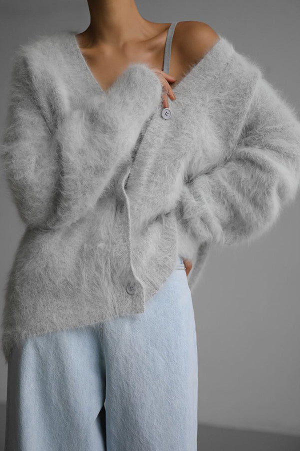 Lady Rin Loose V-neck Knitted Cardigan for Effortless Style