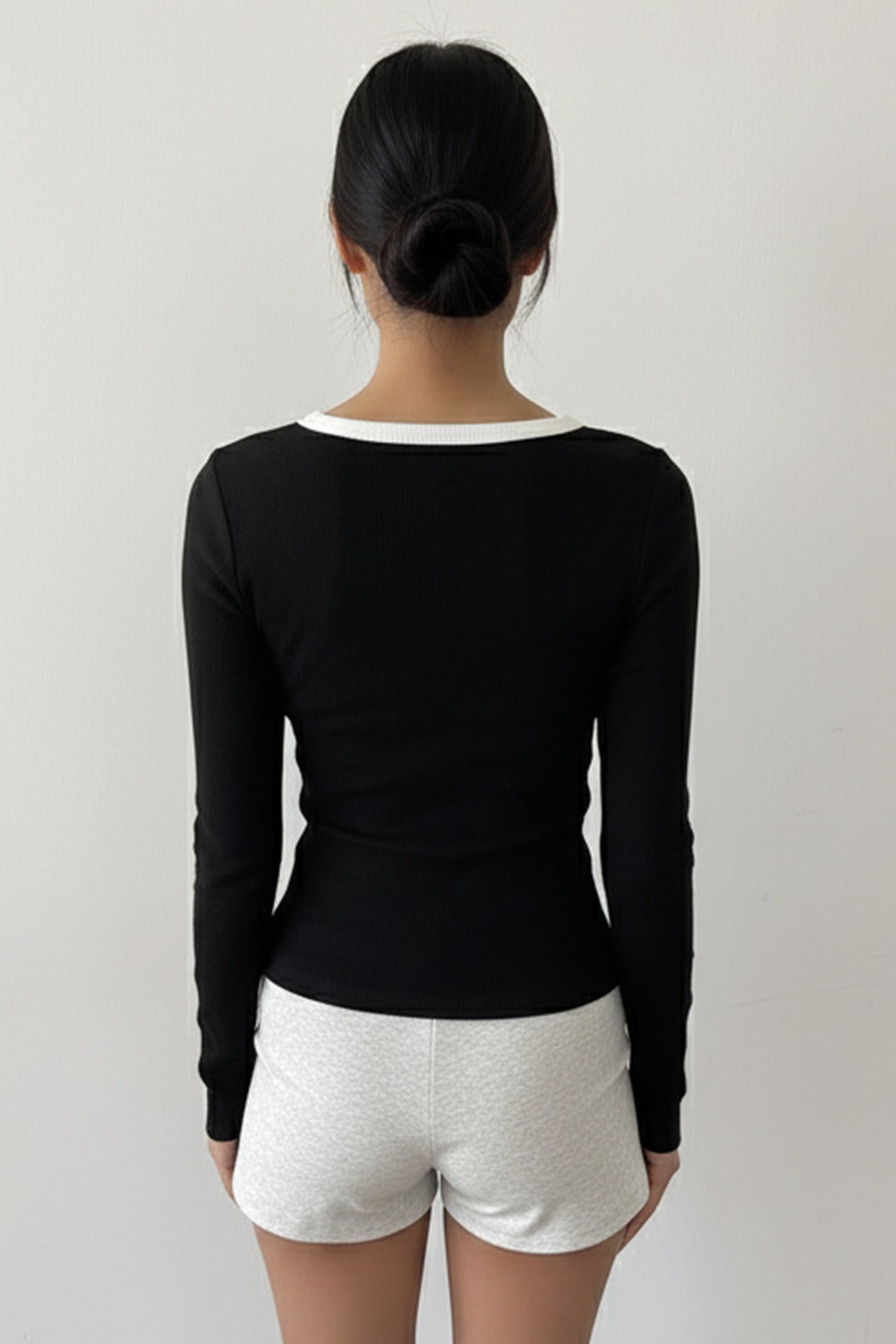 Slim Fit V-Neck Knit Top