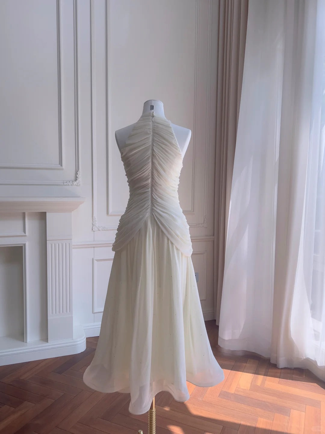 Elegant Ivory A-line Halter Nack Pearl Pleated Chiffon Prom Dress Evening Dress P4044