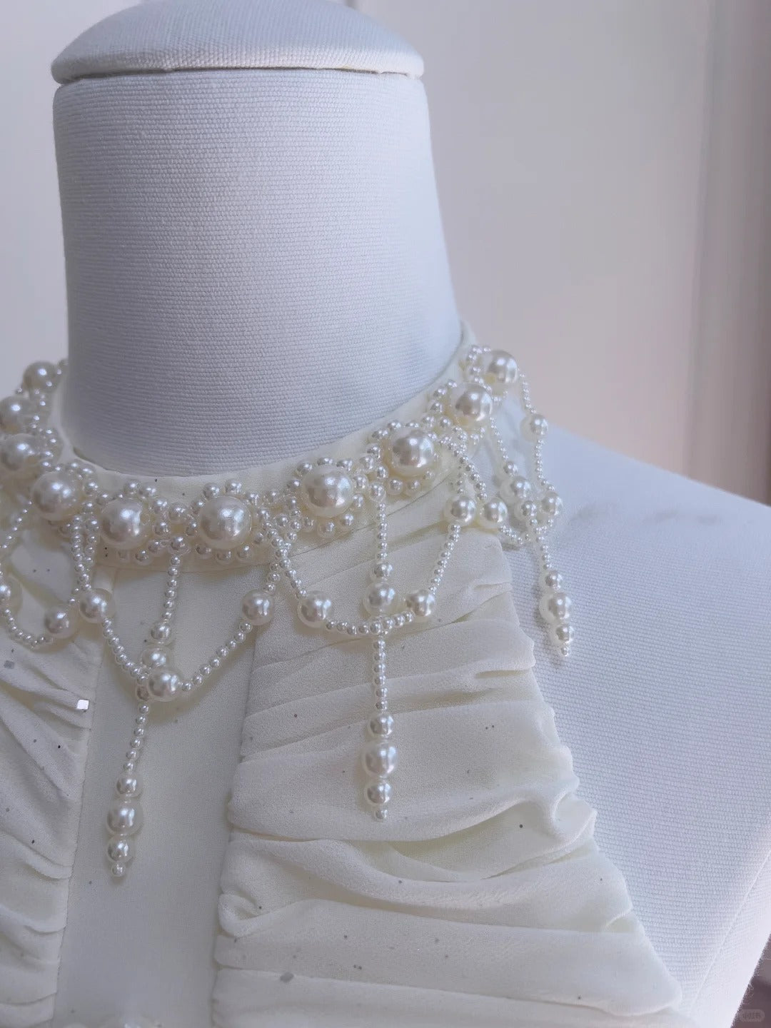 Elegant Ivory A-line Halter Nack Pearl Pleated Chiffon Prom Dress Evening Dress P4044