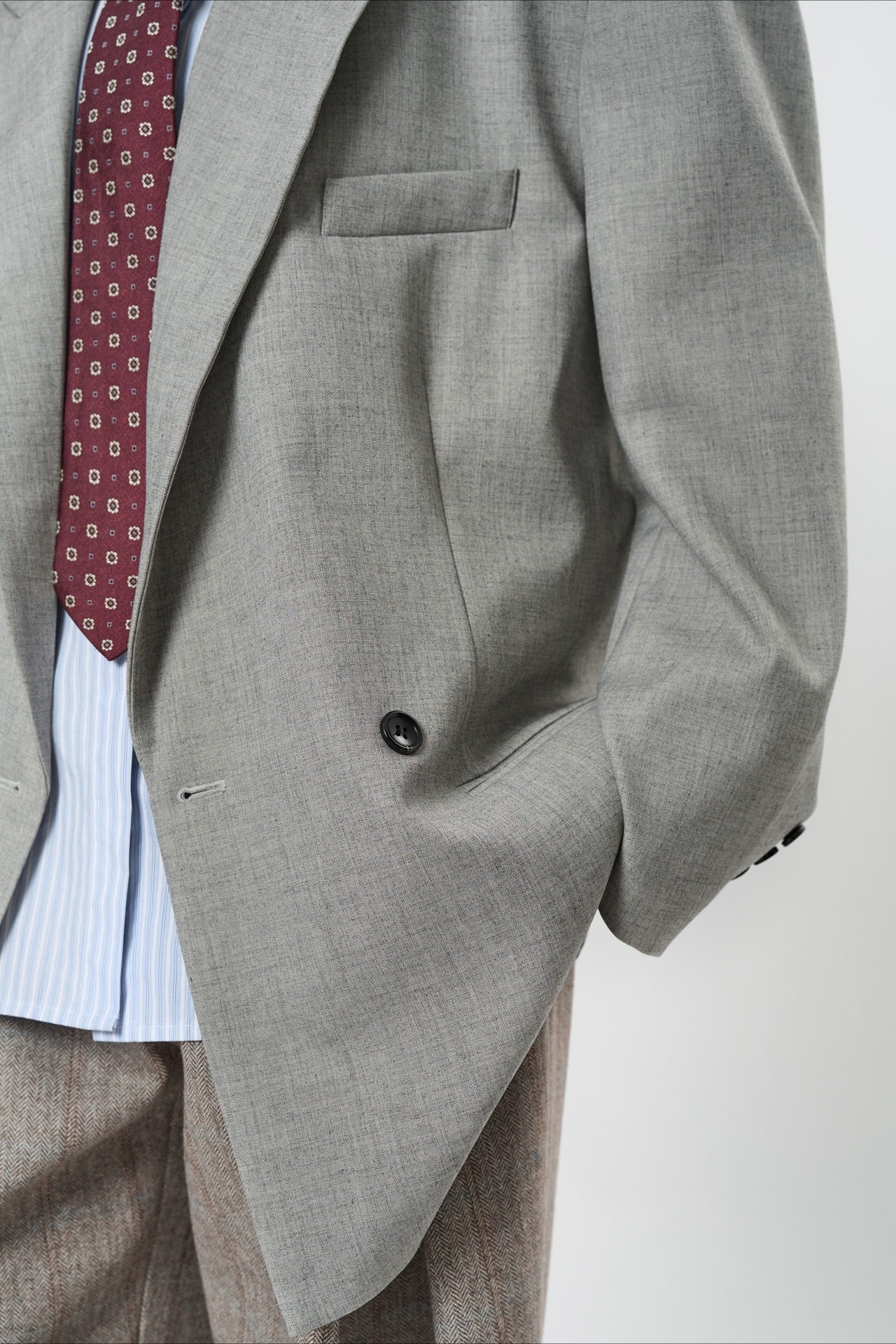 Structured Wide Shoulder Blazer