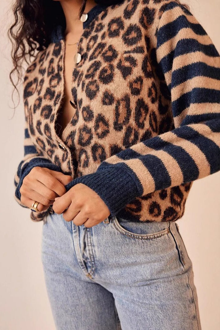 Chic Leopard Print Contrast Cardigan for Effortless Style