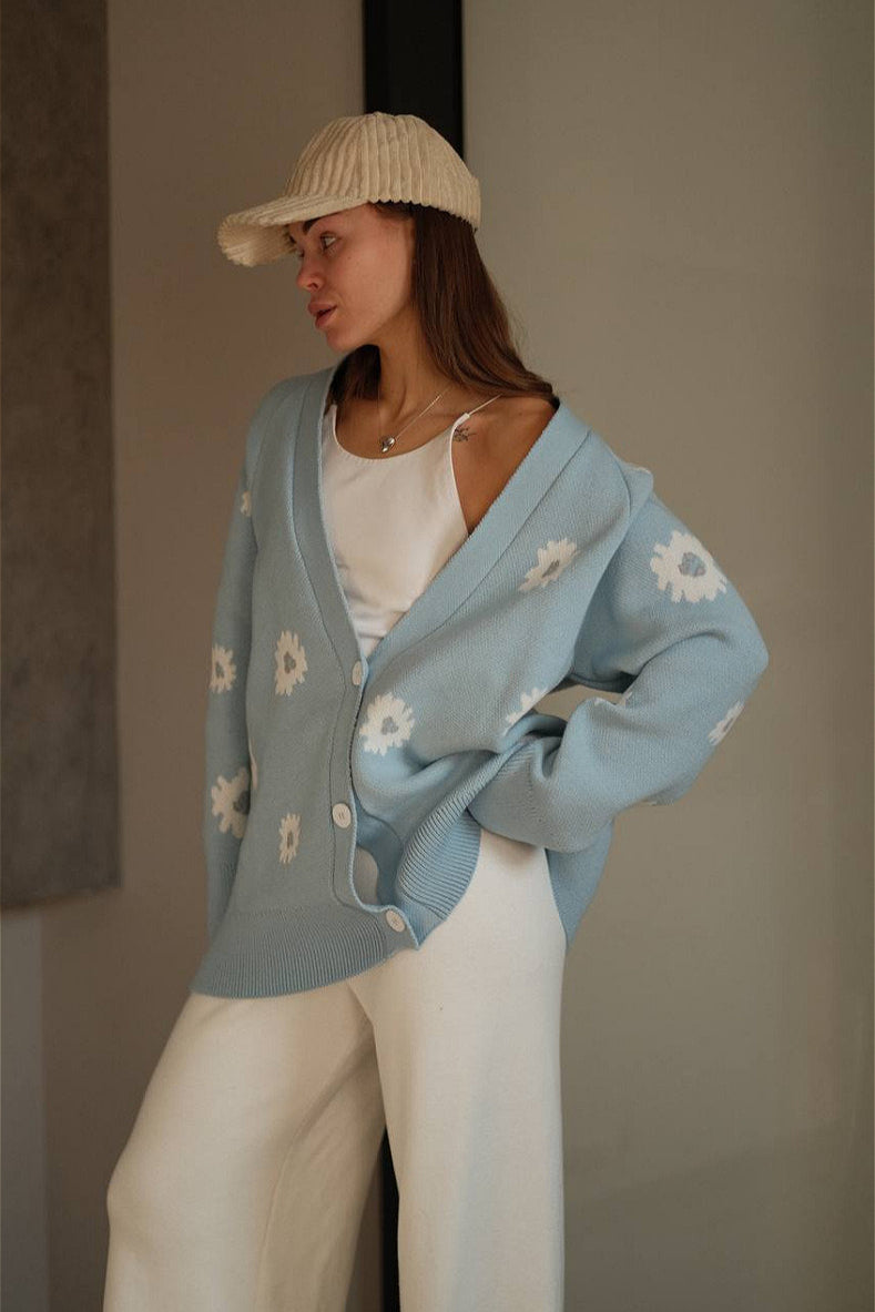 Cozy Fuzzy Daisy Jacquard V-Neck Cardigan for Effortless Style