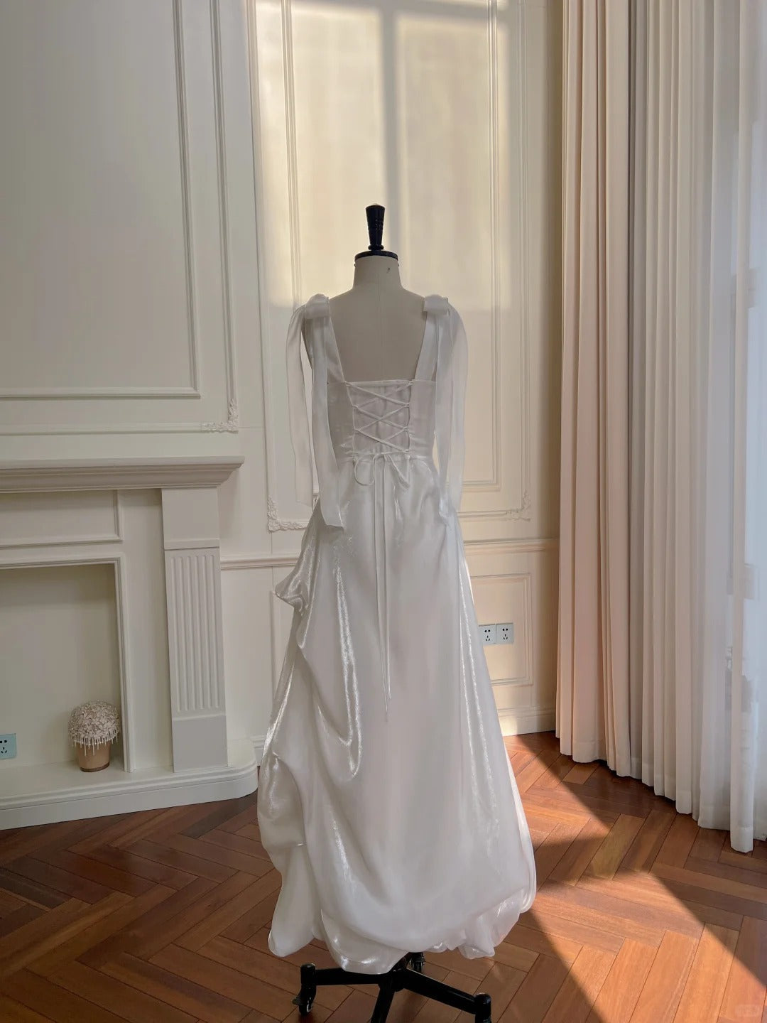 Elegant And Simple White Bud Square Neck Suspender Satin Prom Dress Evening Dress Bridesmaid Dress P4048