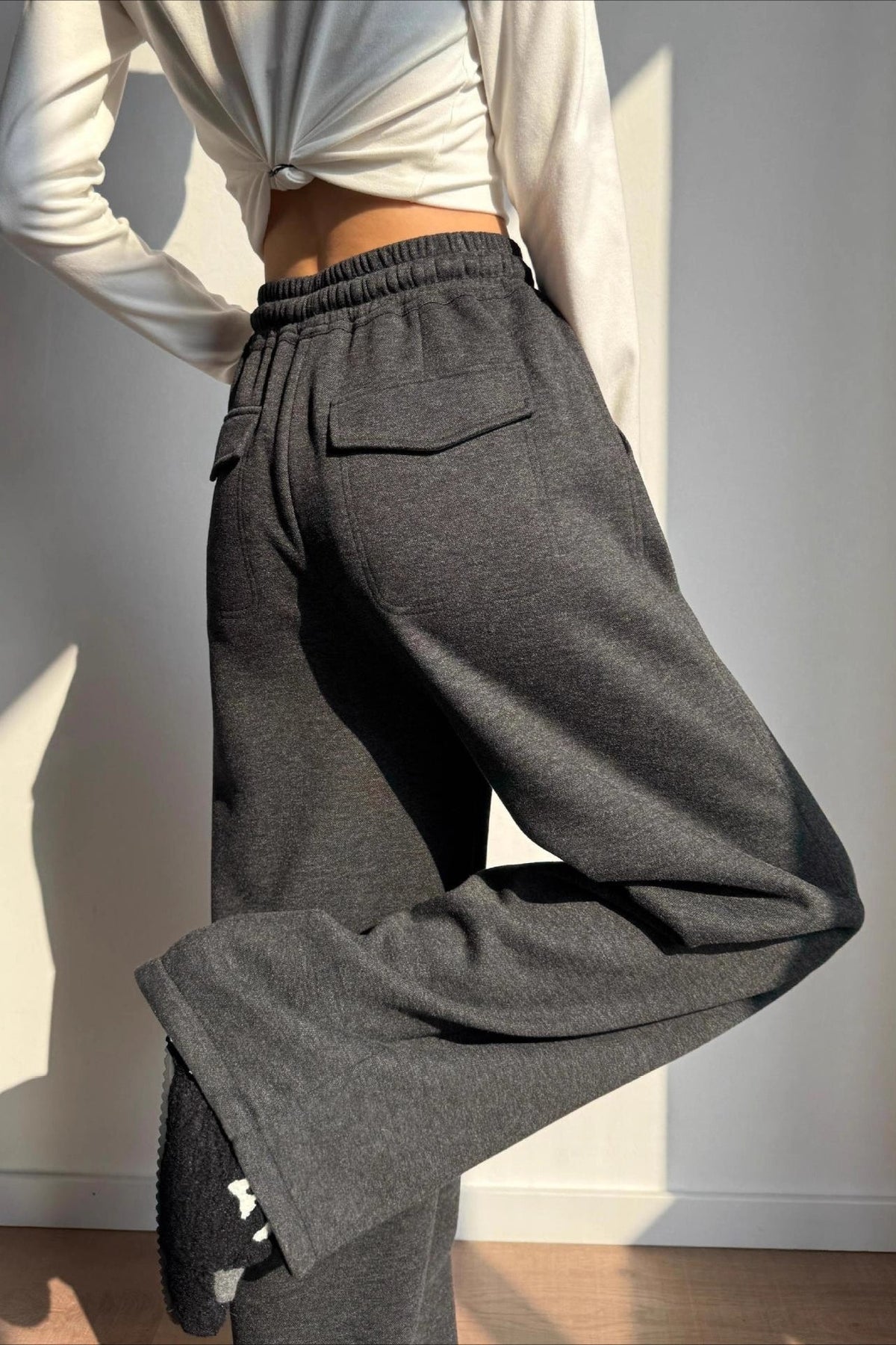 Solid Plush Wool Curved Knit Pants