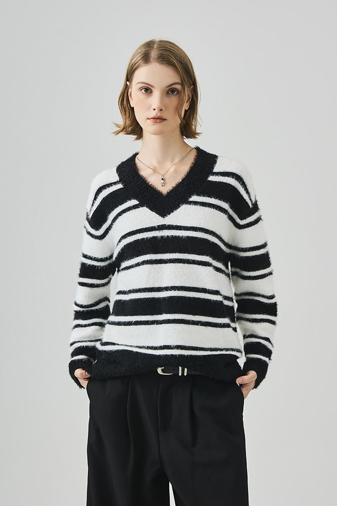 Loose Fit V Neck Knit Sweater