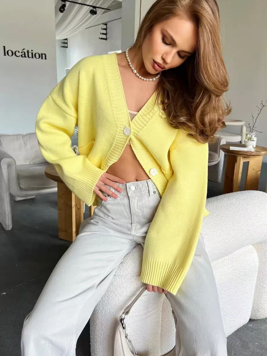 Stylish V-Neck Pocket Knit Cardigan for Effortless Chic