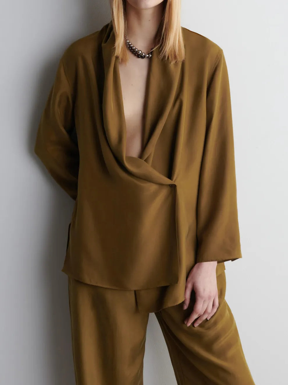 Chic Lapel Coat and Pants Set for Elegant Professional Style