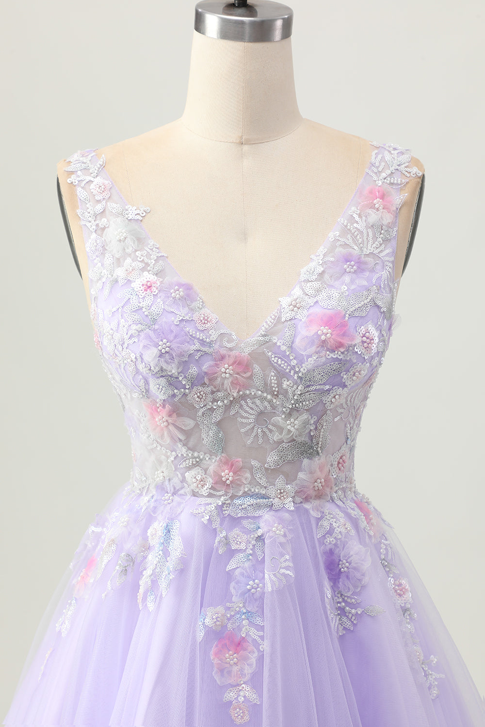 Sparkly Lilac V-Neck Floral Tulle Short Homecoming Dress with Beading