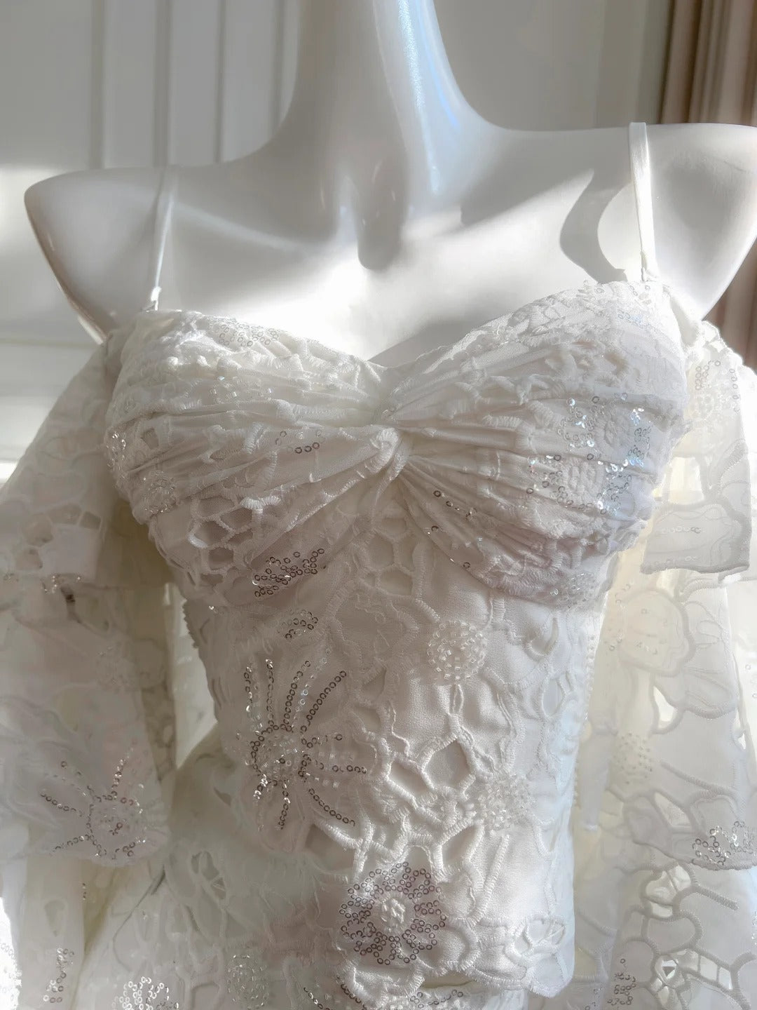 Elegant White Mermaid Strapless Off-the-shoulder Lace Long Prom Dress Evening Dress P4051