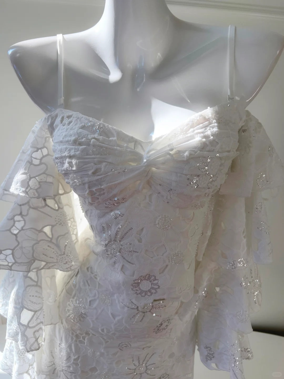 Elegant White Mermaid Strapless Off-the-shoulder Lace Long Prom Dress Evening Dress P4051