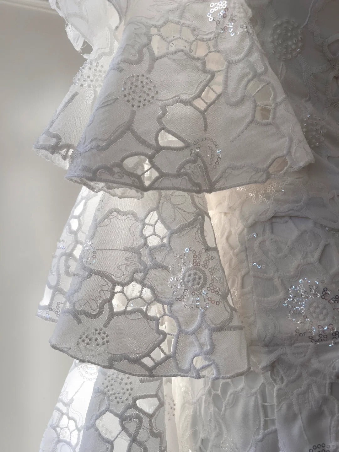 Elegant White Mermaid Strapless Off-the-shoulder Lace Long Prom Dress Evening Dress P4051