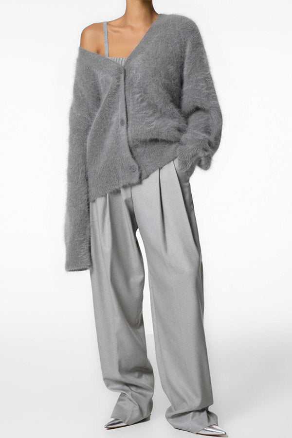 Lady Rin Loose V-neck Knitted Cardigan for Effortless Style