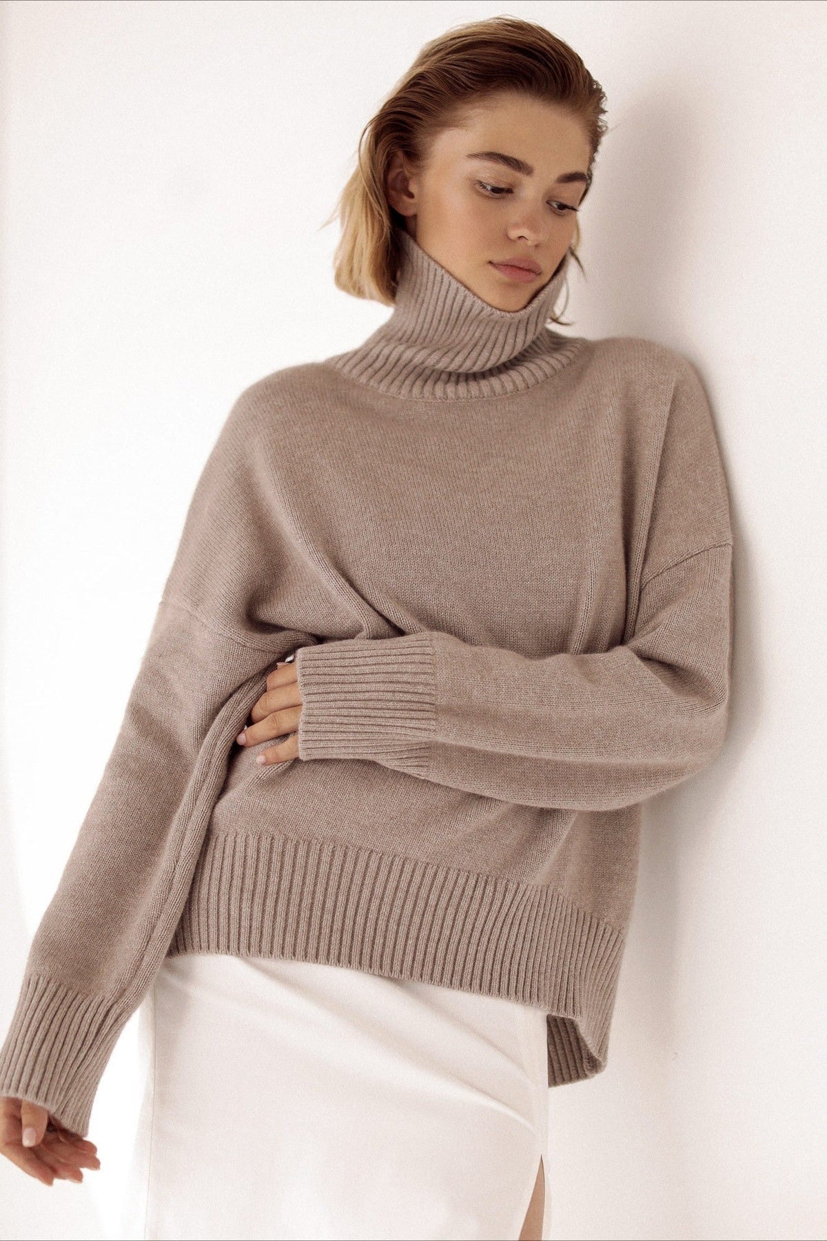Relaxed Ribbed Turtleneck Knit Sweater 3
