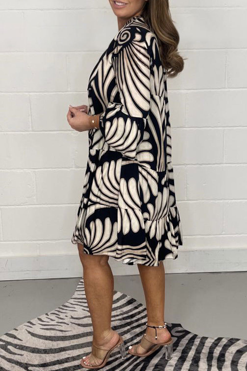 Abstract Floral Print Mandarin Collar Bell Sleeve Midi Dress - View 4