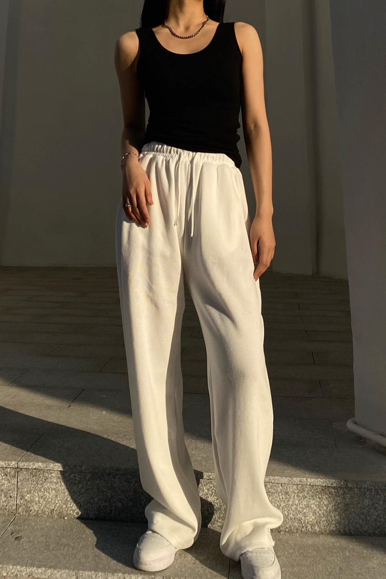 Straight Leg Seam Elastic Waist Sports Pants