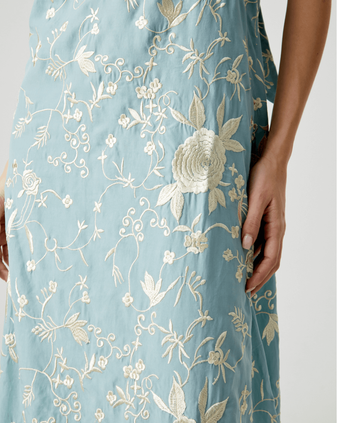 Halter Neck Midi Dress - Fashionpara