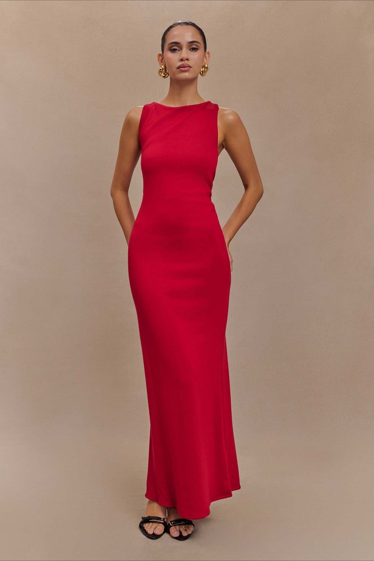 Crepe Knit Boat Neck Sleeveless Column Maxi Gown