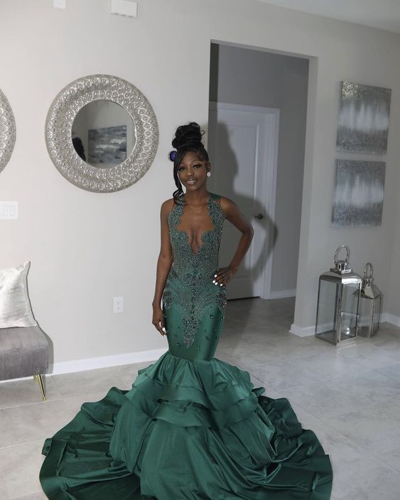 Stunning and Elegant Princess Party Wear Gown Green Prom Dresses - Fashionpara