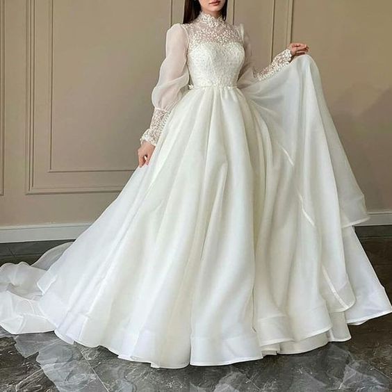 Ball Gown Long Sleeves Floor-Length Lace Hall Wedding Dress