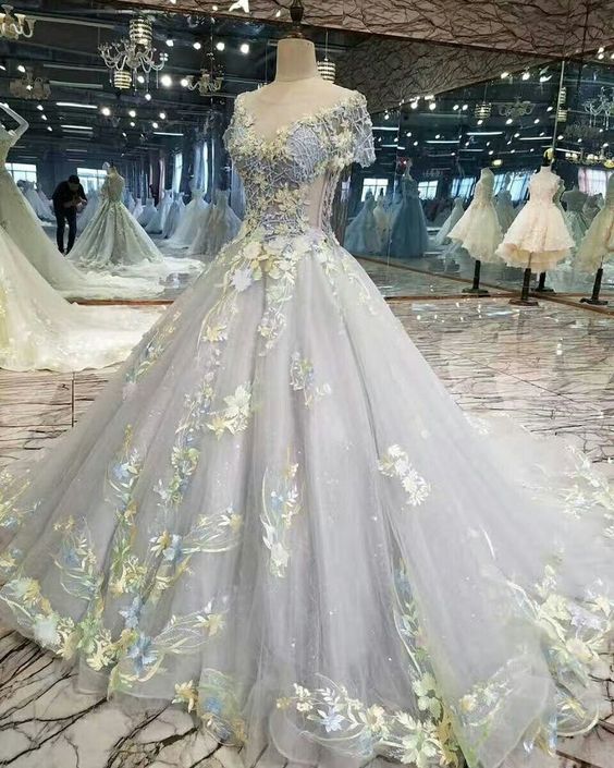 Most Stunning and Elegant Princess Ball Gown Designs || Party Wear Gown Prom Dresses - Fashionpara