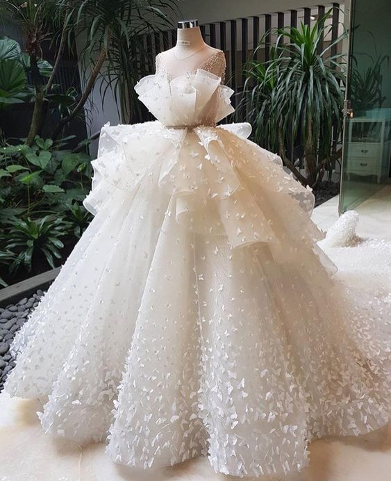 Amazing wedding dress - Fashionpara