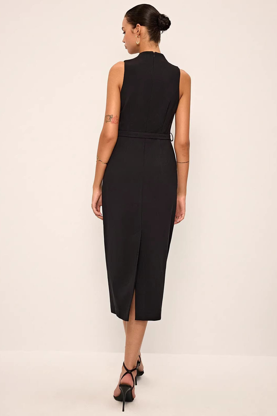 Stand Collar Split Neck Sleeveless Belted Midi Dress 4
