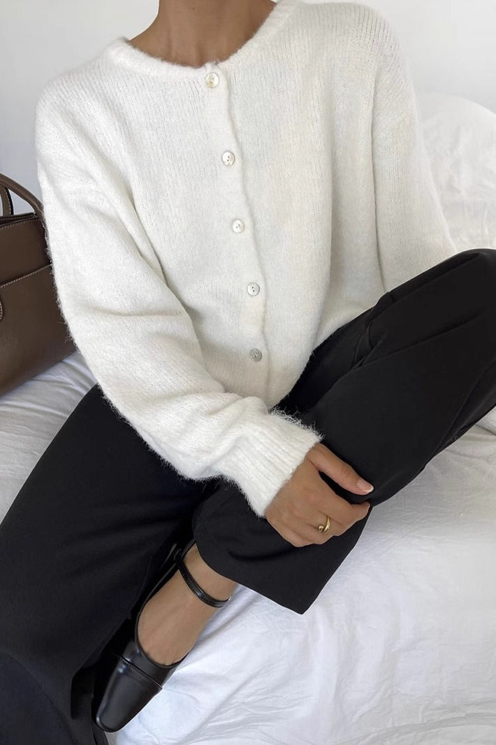 Soft Gray Vintage Knit Cardigan with Elegant Shell Buttons