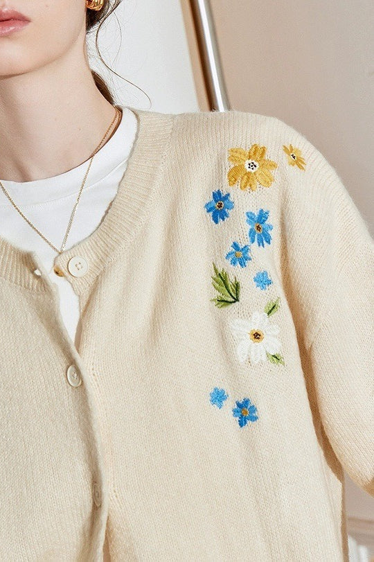 Vintage Floral Embroidered Knit Blouse