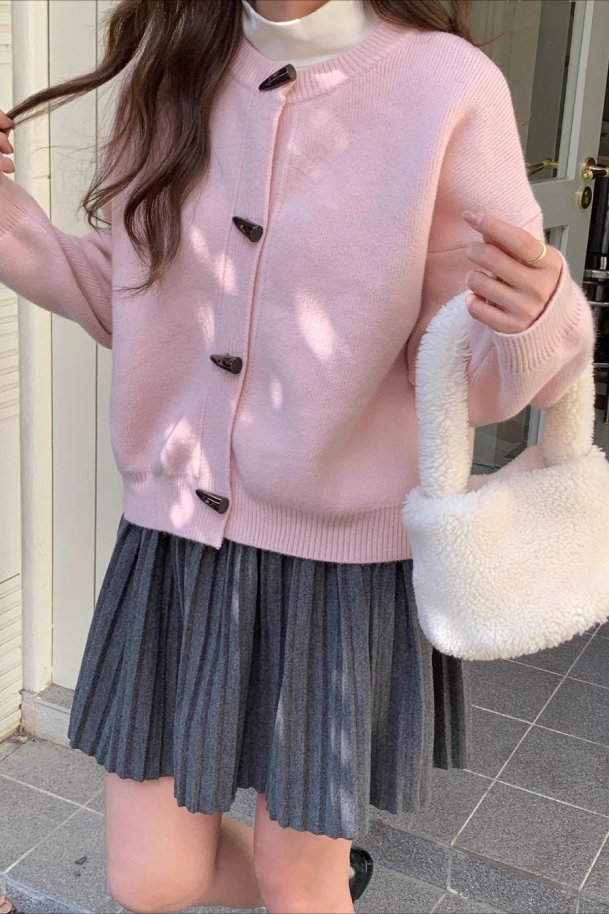 Chic Loose Knit Cardigan with Retro Toggle-Button Style