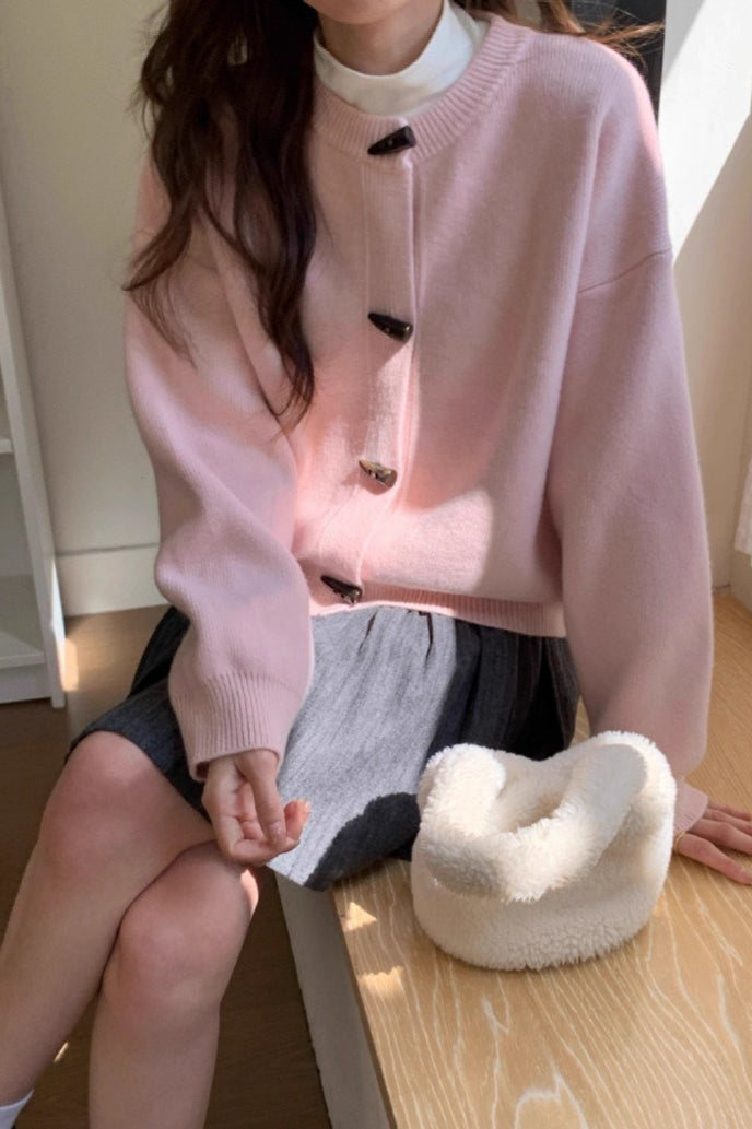 Chic Loose Knit Cardigan with Retro Toggle-Button Style