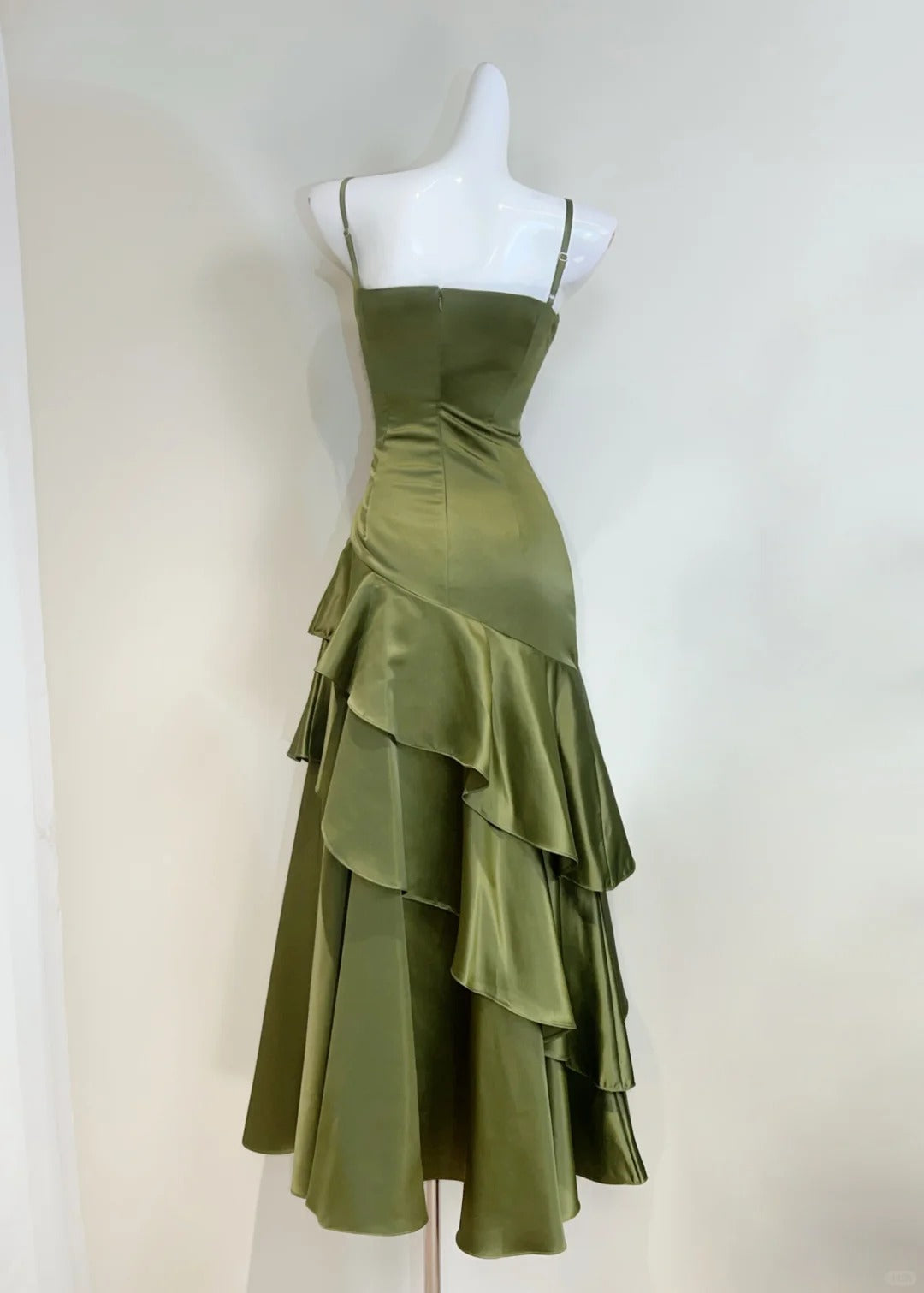 Elegant Olive Green Mermaid Ruffle Spaghetti Strap Satin Prom Dress Evening Dress P4068