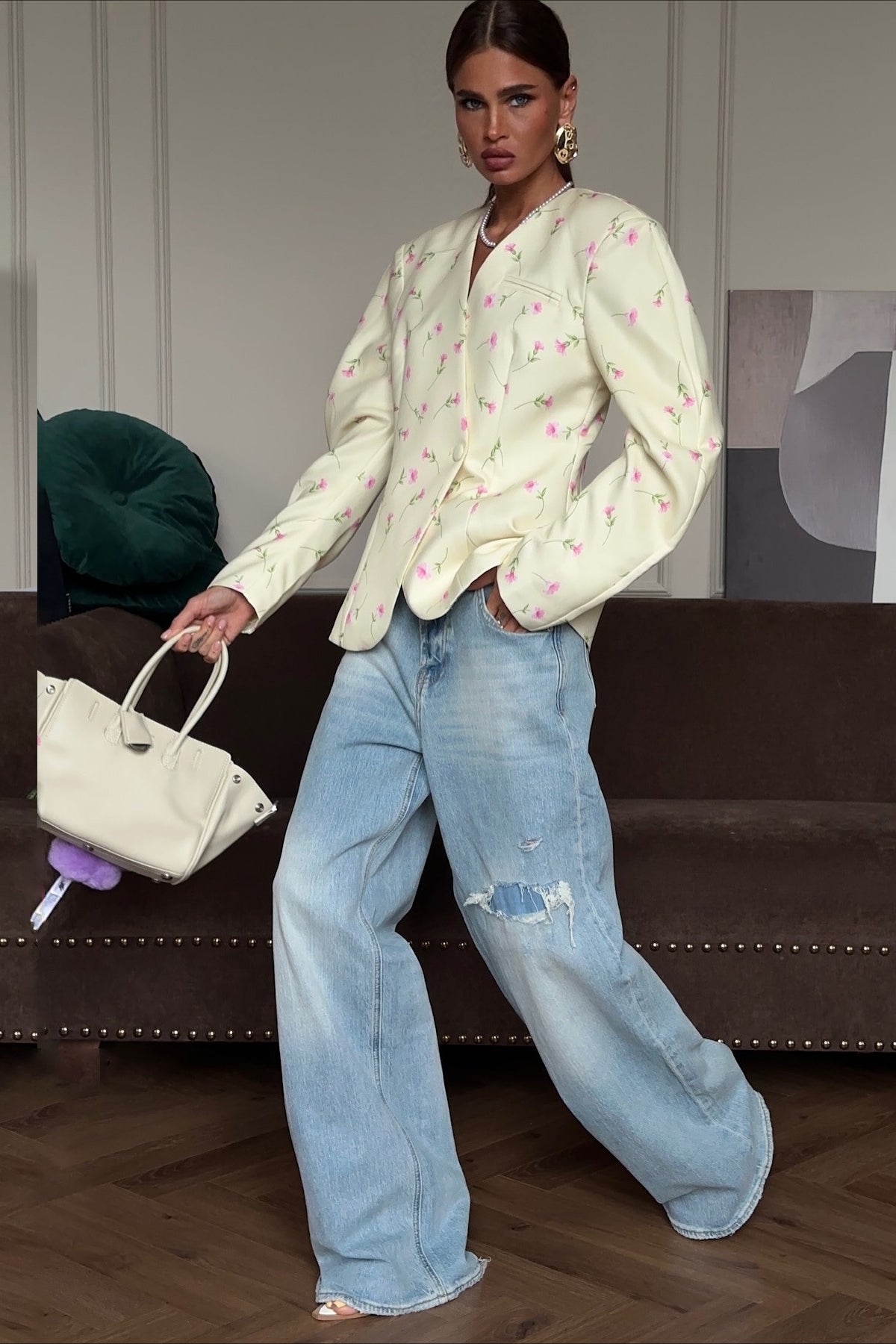 Elegant Floral V-Neck Coat for Stylish Winter Layers