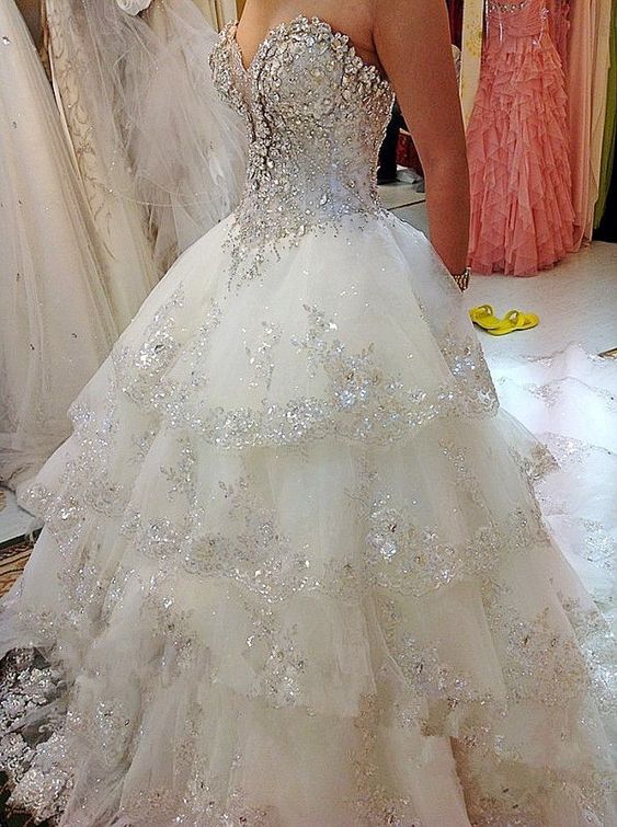 Luxury Ball Gown Fluffy Wedding Dresses Plus Size Tulle Lace Crystal Diamond Wedding Gowns