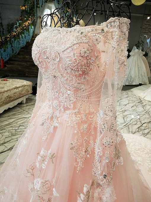 Modest Wedding Dress Long Sleeve Lace Applique Classic A-Line Wedding Dress Pink Bridal Dress With Train