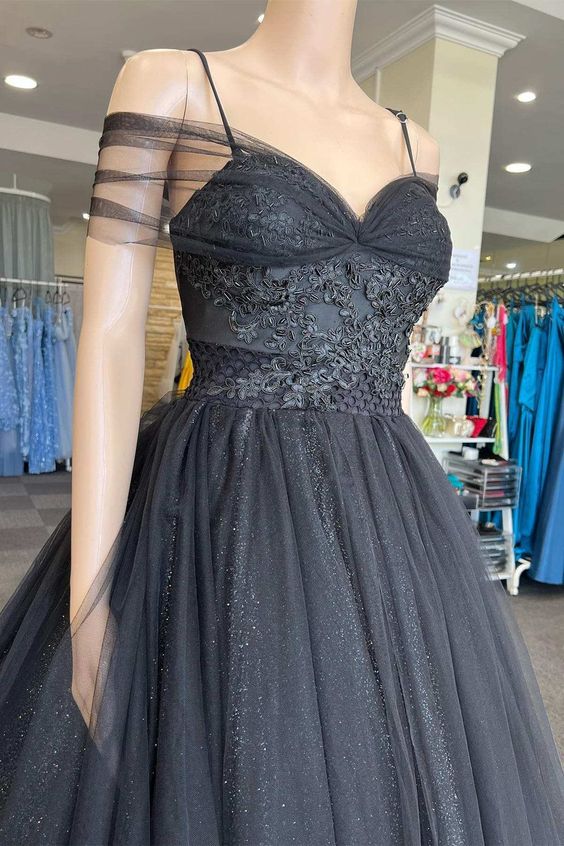 A Line Wedding Dress Princess V Neck Black Tulle Cold-Shoulder Long Prom Gown Formal Dresses
