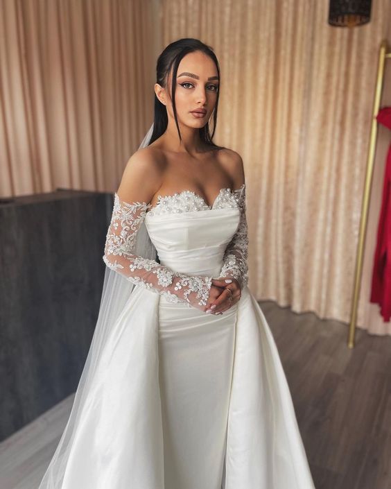 Mermaid Wedding Dresses With Detachable Skirt Sweetheart Long Sleeves Beaded With Pearls Wedding Dress