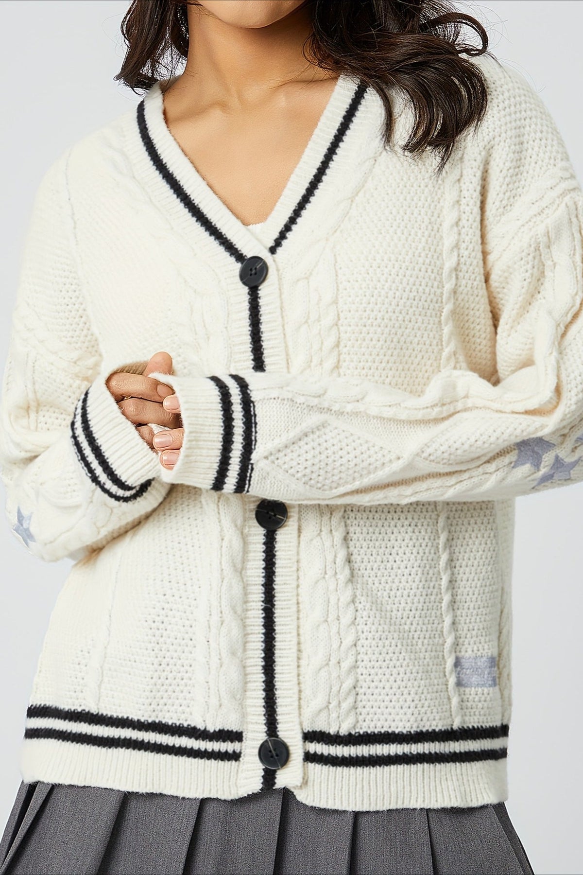 V Neck Star Motif Cable Knit Cardigan 3