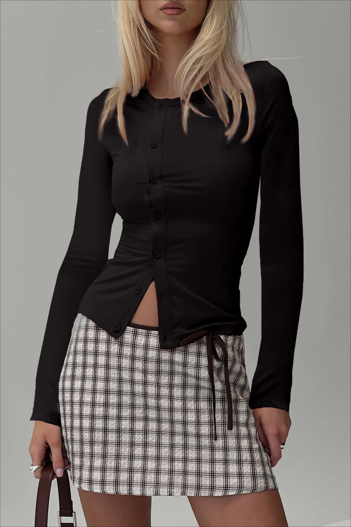 PrincessAce Fitted Crew Neck Knit Sweater for Sophisticated Style