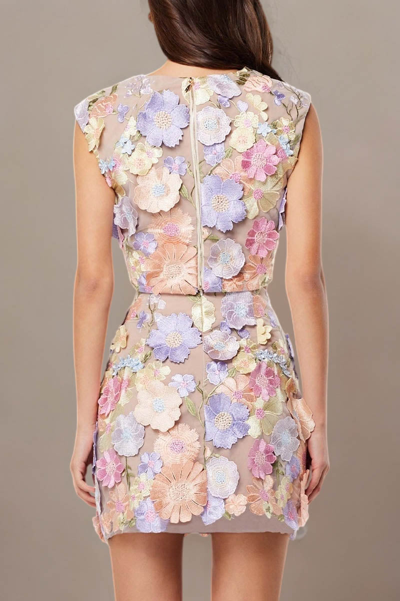 3D Lace Flower Sleeveless Cropped Top Hip-Wrap Skirt Set - Fashionpara