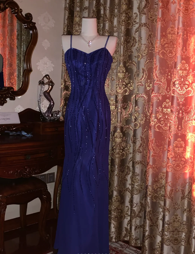 Gorgeous Spaghetti Straps V Neck Blue Satin Beaded Long Birthday Party Dress Formal Evening Gown D1752