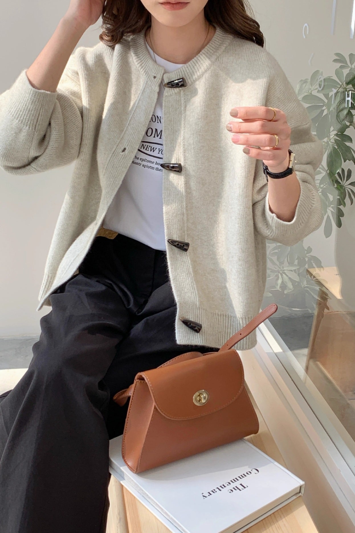 Chic Loose Knit Cardigan with Retro Toggle-Button Style