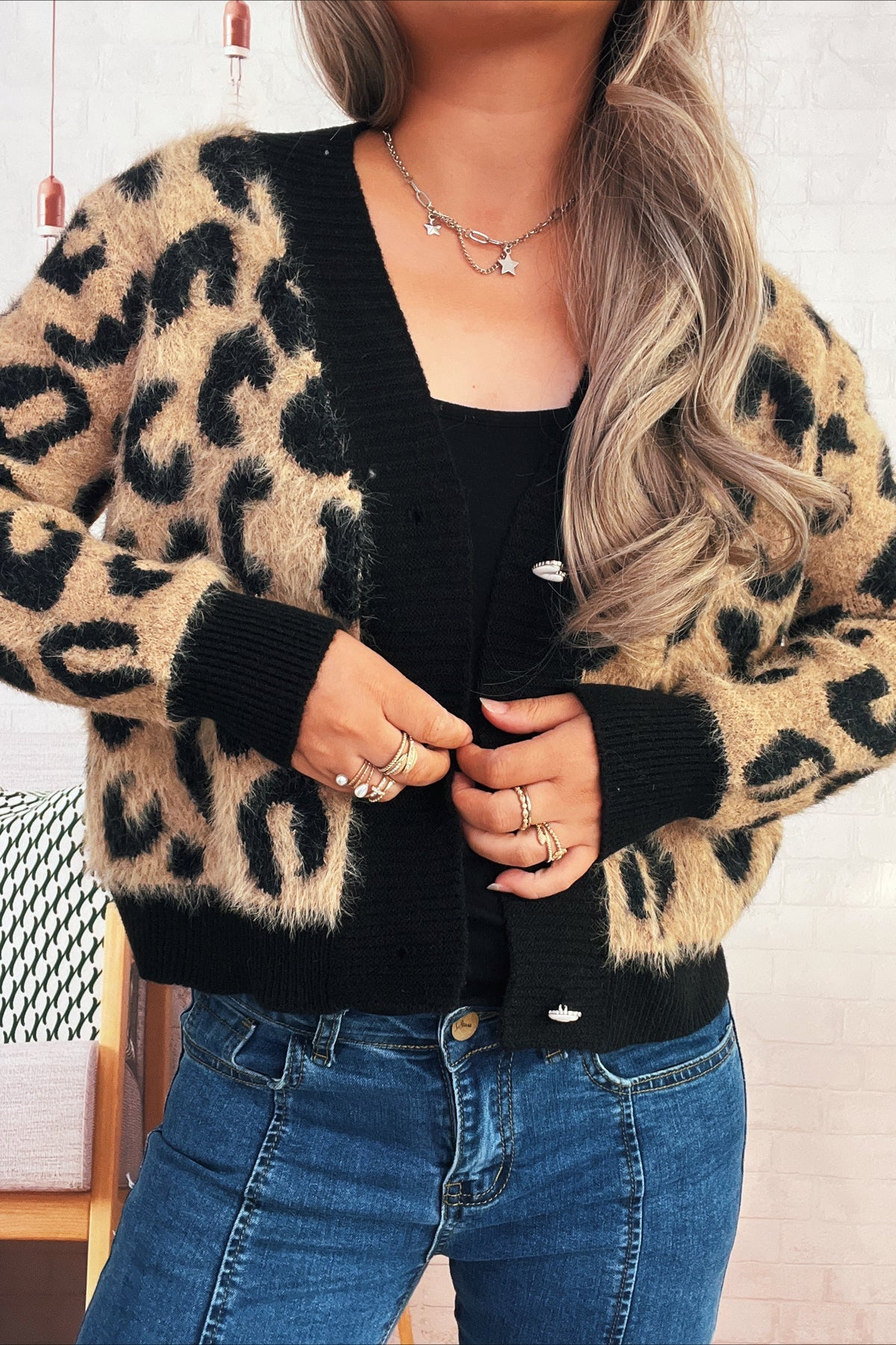 Chic Cropped Animal Print Cardigan for Effortless Style