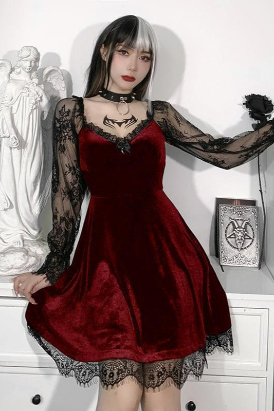 Bust Curve Gothic Dress