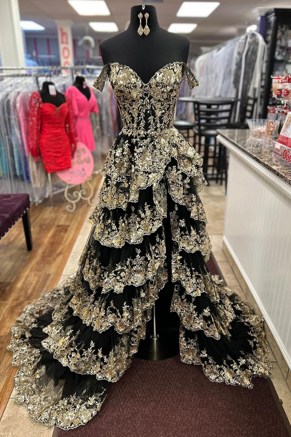 Sweetheart A-Line Prom Dress Spaghetti Straps High Split Sweep Train Lace Fomal Dress with Appliques