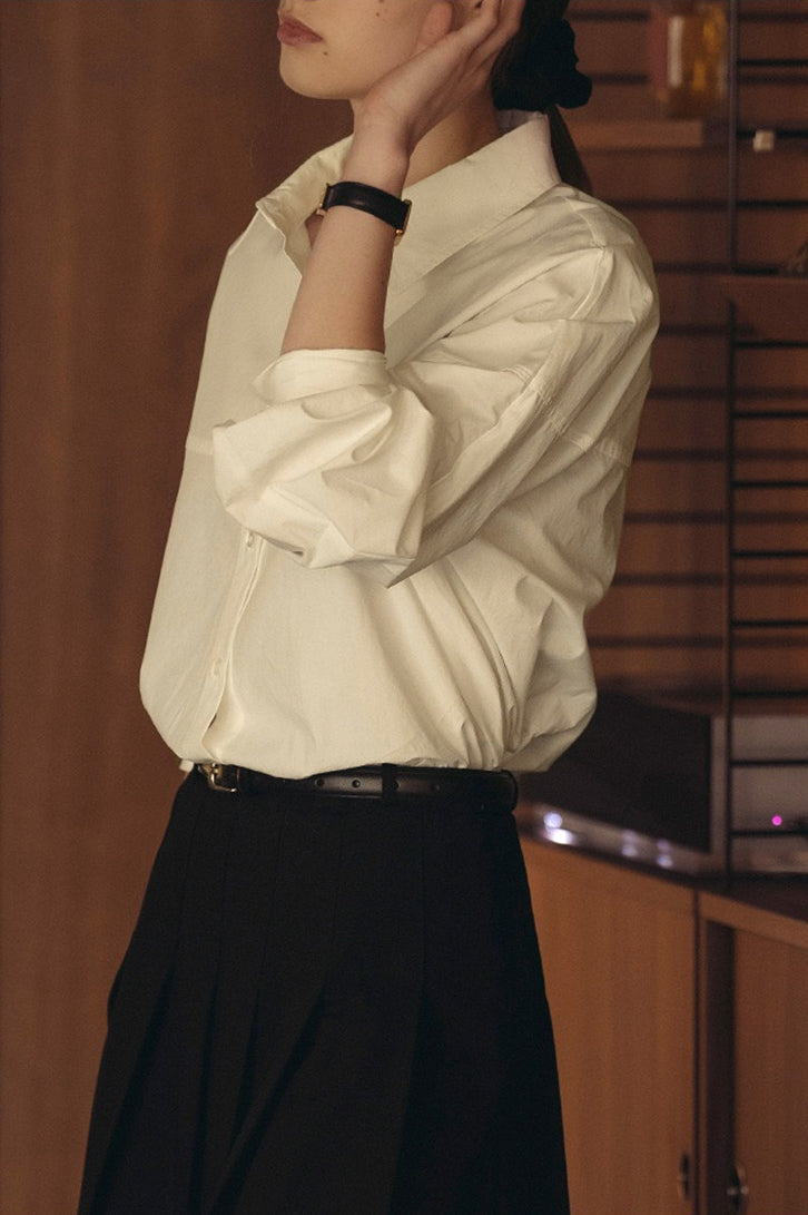 Line Cut Collared Cotton Blouse