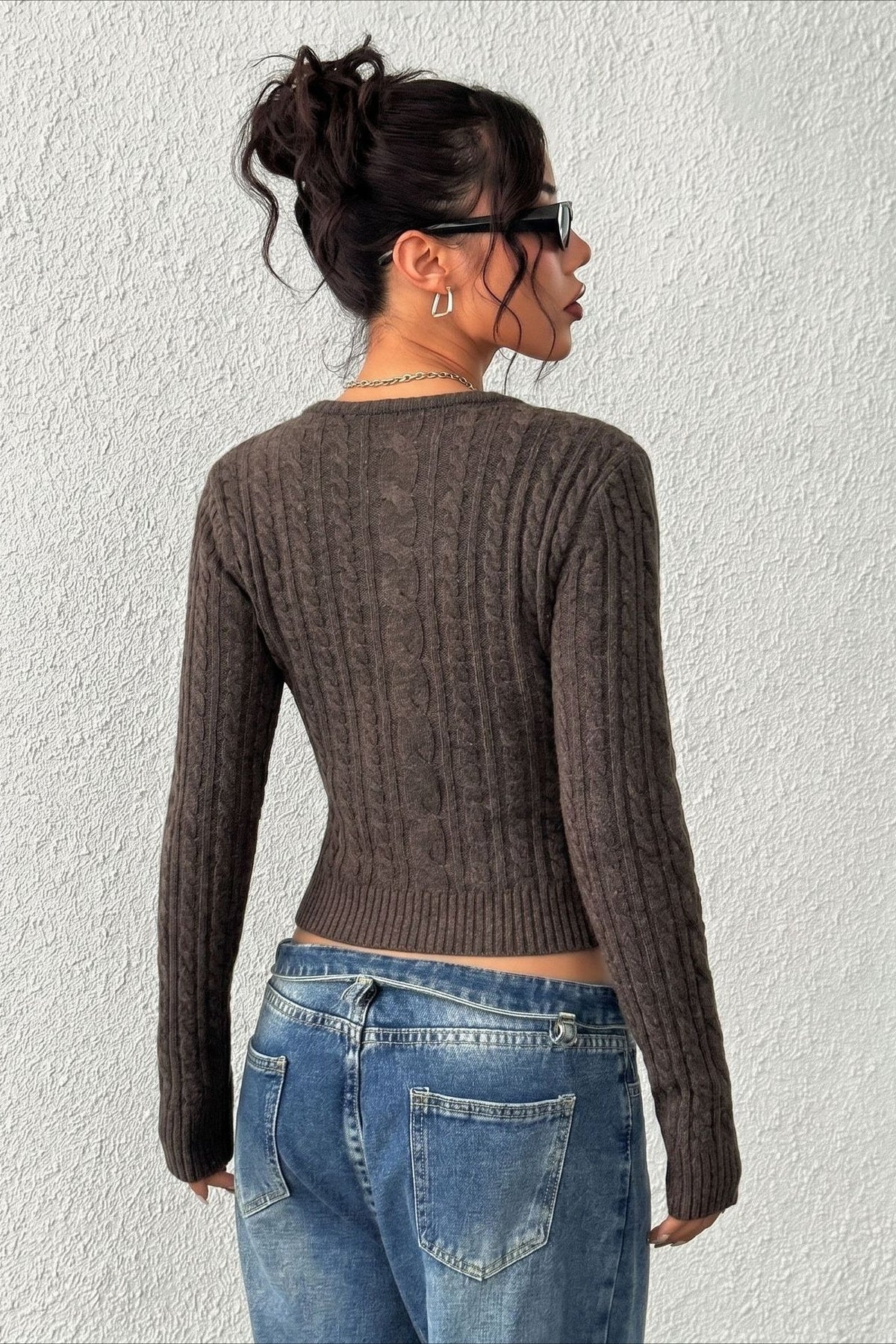 Cable Knit Scoop Neck Cropped Fitted Sweater